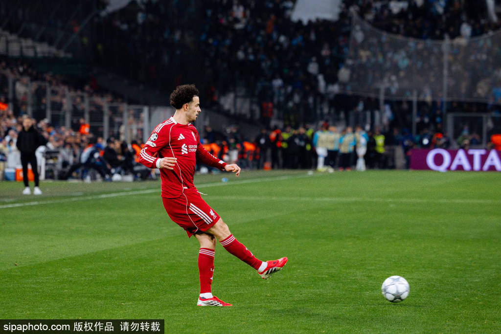 索博斯洛伊红牌之痛：利物浦能否逆风翻盘争夺欧冠资格？